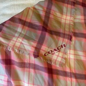📣✔️Black Friday Sale ✔️📣 Never worn Coach Scarf!